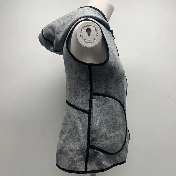 Lululemon Insculpt Vest Sleeveless Hooded Reversible Black Heathered Grey Size 4 - Picture 13 of 16